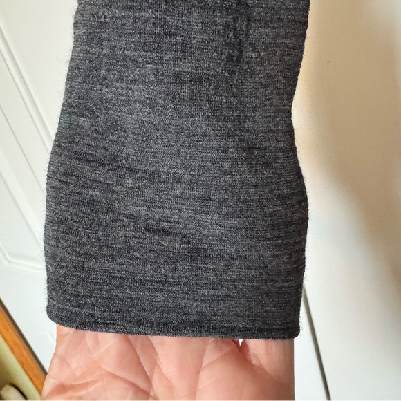 Athleta Foresthill Ascent Heather Charcoal Gray Turtleneck Top - Picture 3 of 6
